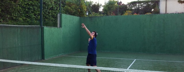 Con más de 15 años de experiencia en clases de padel tanto en clubs como en urbanizaciones, ofrecemos nuetsros profesores para dar clases en Pozuelo y cercanías.  Aravaca, Valdemarín, Somosaguas...
